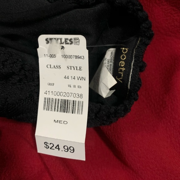 Black&Red lace Romper - Picture 3 of 3